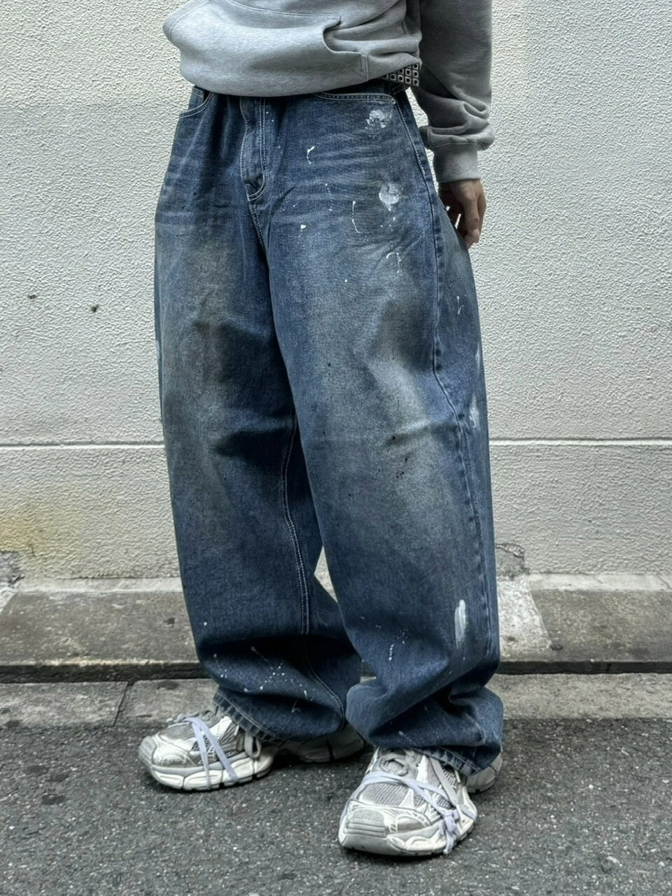 乐天商城 - 【Chikashitsu +】painted buggy denim pants