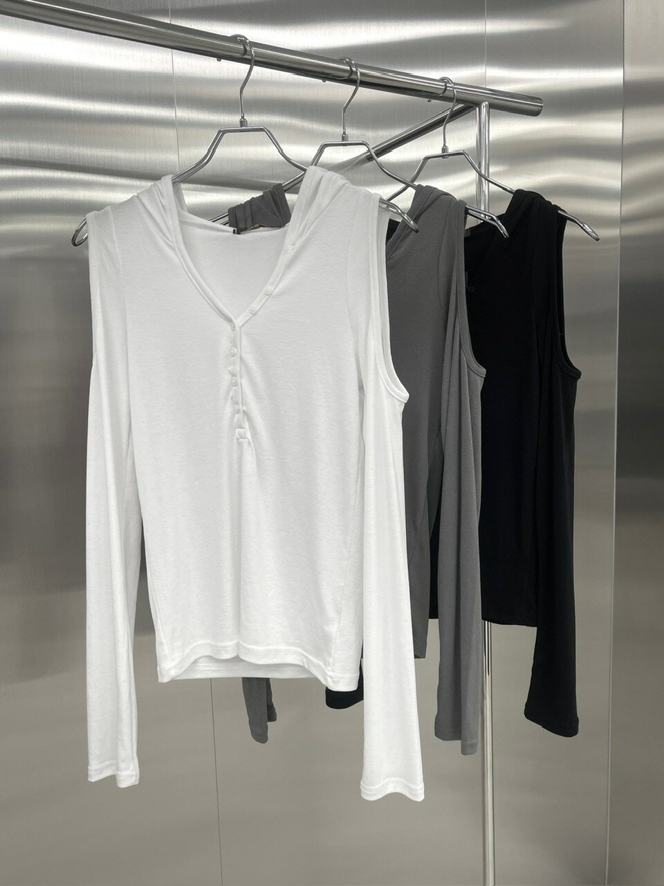 乐天商城 - 【nmtc +】shoulder slit hooded long sleeve tee (3color)