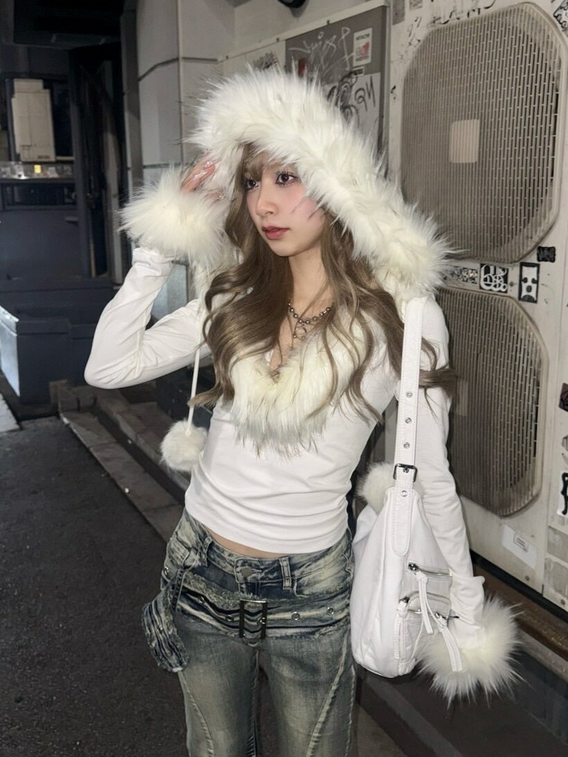 XU DOGv neck crop fur hoodie