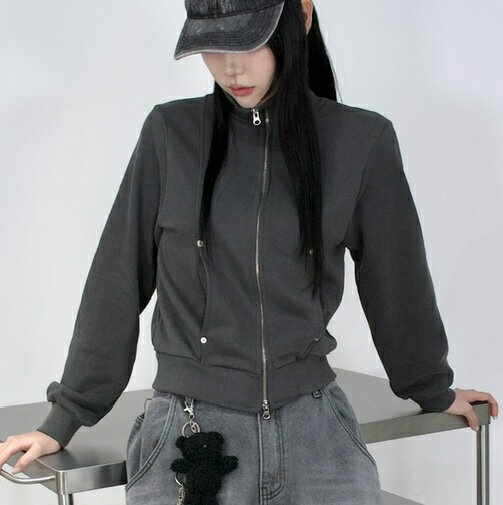 乐天商城 - 正規品【XU rivet zip up sweat shirt】ストリートファッション XU エックスユー 長袖ジャケット クロップジャケット ジップジャケット 羽織り 韓国ファッション 韓国ストリート