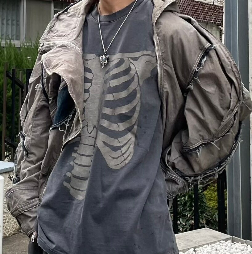 乐天商城 - 正規品【XU skeleton tee】ストリートファッション XU エックスユー skeleton tee オーバーサイズ 半袖T 半袖Tシャツ ロゴTシャツ 半袖トップス ロゴT 韓国ストリート 韓国ファッション