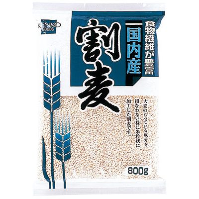 　ギフトサービスについて　楽天国際配送対象店舗 （海外配送）　Rakuten International Shipping本品は、麦を2つに割り、お米に似た形状に加工したものです。炊き上がりもお米とよく混ざり、おいしくお召し上がりいただけます。 [麦ごはんの炊き方]1.白米2合を研いで水加減します。2.本品50gと水100mlを加えます。3.軽くかき混ぜ、30分程おいてから炊飯します。※本品は水洗いの必要はありません。■ブランド名: 健康フーズ■内容量: 内容量:800g商品サイズ:270mm×170mm×30mm 重量806g■原材料:大麦(国産)■規格補足:栄養成分(100g当り)エネルギー:343kcalたんぱく質:7.0g脂質:2.1g炭水化物:76.2g食塩相当量:0g■保存方法:常温商品特徴一覧健康フーズ、麦、割、2333A-01D1、健康フーズ、食品・菓子・飲料・酒 → 食品 → その他、4973044039823、通信販売、通販、販売、買う、購入、お店、売っている、ショッピング【割麦 単品】広告文責(有)ヒロセTEL:0120-255-285本品は、麦を2つに割り、お米に似た形状に加工したものです。炊き上がりもお米とよく混ざり、おいしくお召し上がりいただけます。 [麦ごはんの炊き方]1.白米2合を研いで水加減します。2.本品50gと水100mlを加えます。3.軽くかき混ぜ、30分程おいてから炊飯します。※本品は水洗いの必要はありません。■ブランド名: 健康フーズ■内容量: 内容量:800g商品サイズ:270mm×170mm×30mm 重量806g■原材料:大麦(国産)■規格補足:栄養成分(100g当り)エネルギー:343kcalたんぱく質:7.0g脂質:2.1g炭水化物:76.2g食塩相当量:0g■保存方法:常温※お客さま都合による、ご注文後の[キャンセル][変更][返品][交換]はお受けできませんのでご注意下さいませ。※当店では、すべての商品で在庫を持っておりません。記載の納期を必ずご確認ください。※ご注文いただいた場合でもメーカーの[在庫切れ][欠品][廃盤]などの理由で、[記載の納期より発送が遅れる][発送できない]場合がございます。その際は、当店よりご連絡させていただきます。あらかじめご了承ください。※リニューアル等により パッケージ、仕様、セット内容 が変更になる場合がございます。予めご了承下さい。こちらの商品は【お取り寄せ(14営業日以内に発送予定)】となります。あらかじめご了承くださいませ。