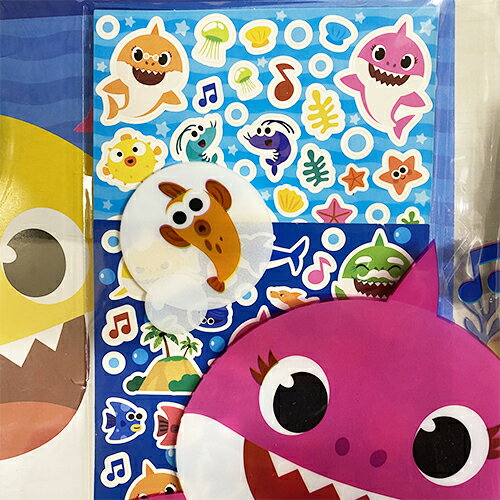 【訳あり】 ベイビーシャーク ステーショナリーセット クリアトートバッグ入り 17650bc 文具 文房具 クレヨン くれよん 絵具 えのぐ お絵描き お絵描き帳 ぬりえ ぬり絵 塗り絵 シール ステッカー BABYSHARK Pinkfong 輸入品 インポート 12pc Stationery in Zipper Tote Set