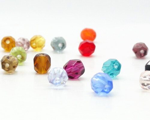 ファイヤーポリッシュ 5mm(30個入)　　 チェコ ガラス 両穴 通し ビーズ 粒売り バ...