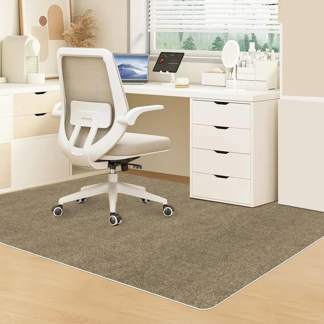 XIWEIYI チェアマット フロアマットゲーミングマット 床保護マット家具保護パッド キズ防止・防音傷防止マットズレない 吸着セルフ粘着TPR マット 厚み4mm 静音吸音 丸洗い可能140×100cm（モカ）