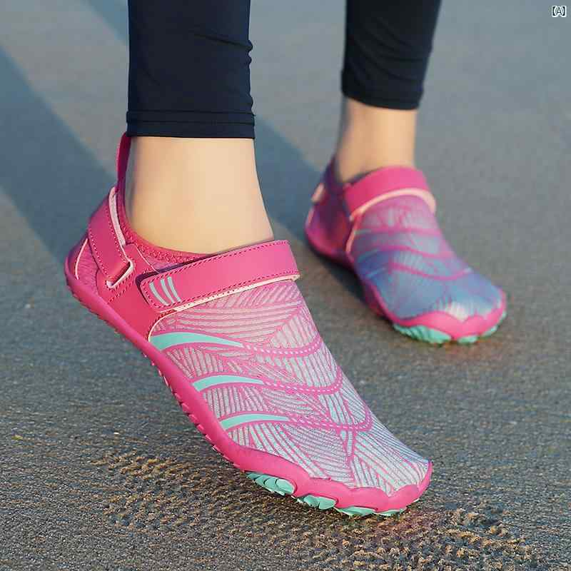 シューズ　夏　春　秋　コーデ　靴 夏 子供用 ビーチ シューズ大歳用 砂 防止 滑り止め 速乾 水陸両用 ..