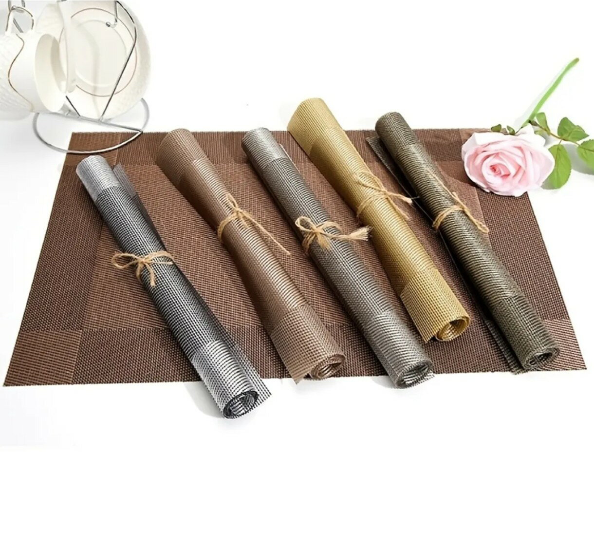 3色・おしゃれなランチョンマット2枚セット ゴールド シルバー ブラウン 洗える 高級 無地 敷物 テーブルクロス インテリア 家庭用 飲食店 レストラン シンプル 水洗い可 撥水加工 防汚 テーブル 1000円ポッキリ 1000ポキ