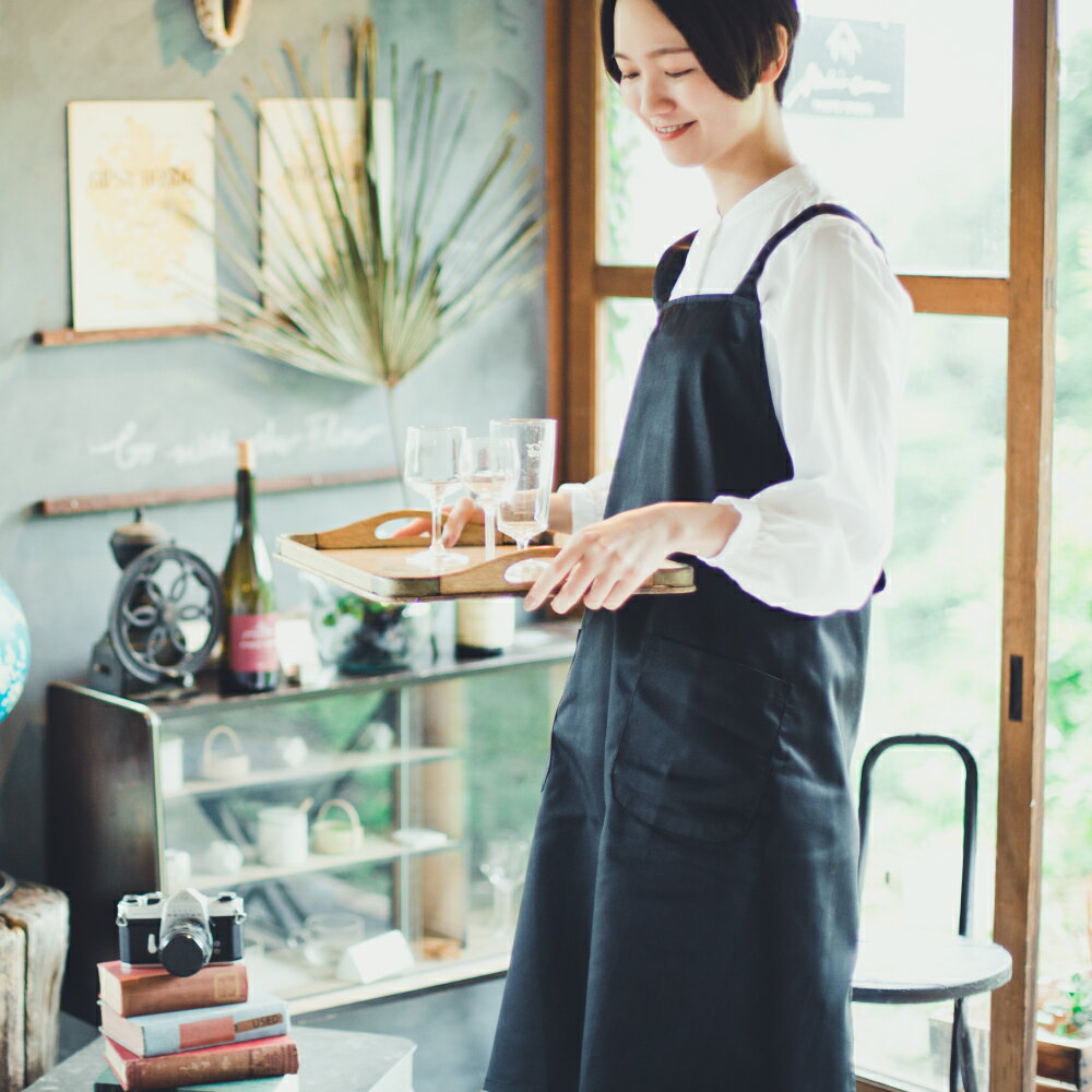 【体のラインが隠せる】 エプロン おしゃれ H型 ゆったり 無地 カフェエプロン 女性用 レディース 保育士 ワンピース 黒 ブラック 他4色 ポリエステル80% 綿20% 仕事用 かぶり かぶる プレゼント ギフト 名入れ 刺繍 ボタン ロング 母の日