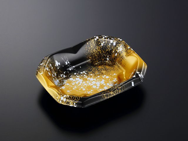 本体のみです。※蓋は別売り。サイズ：195×155×45mm材質：SD重量：12gごはん容量約180g商品コード00304457メーカー名中央化学重量12.00g電子レンジ可種別本体のみ対応蓋（別売）SD 波音丼 K20-16 蓋関連商品(バラ)SD波音丼K20-16浅箔BKBK身 50点関連商品(小箱)SD波音丼K20-16浅箔BKBK身 400点関連商品(ケース)SD波音丼K20-16浅箔BKBK身 800点・注意事項：モニターの発色によって色が異なって見える場合がございます。・領収書については、楽天お客様マイページから、商品出荷後にお客様自身で印刷して頂きますようお願い申し上げます。・本店では一つの注文に対して、複数の送り先を指定することができません。お手数おかけしますが、注文を分けていただきます様お願い致します。・支払い方法で前払いを指定されて、支払いまで日数が空く場合、商品が廃番もしくは欠品になる恐れがございます。ご了承ください。・注文が重なった場合、発送予定日が遅れる可能性がございます。ご了承ください。・お急ぎの場合はなるべく支払い方法で前払い以外を選択いただきます様お願い致します。支払い時期によっては希望納期に間に合わない場合がございます。