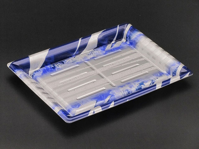鮮魚・精肉惣菜に使いやすい軽量素材の容器。脚部がフラットになっている為ベルトコンベアに流しやすく、アウトパックで使いやすい形状です。本体のみ、蓋は別売りです。サイズ：197×146×18mm材質：PSP重量：6g商品コード00605135メーカー名リスパックサイズ197×146×18mm材質PSP重量6.00g電子レンジ不可種別本体のみ対応蓋（別売）バイオPET ふれあい 20-15OC関連商品(バラ)ふれあいL20-15B ゆきかぜ青 50点関連商品(ケース)ふれあいL20-15B ゆきかぜ青 800点・注意事項：モニターの発色によって色が異なって見える場合がございます。・領収書については、楽天お客様マイページから、商品出荷後にお客様自身で印刷して頂きますようお願い申し上げます。・本店では一つの注文に対して、複数の送り先を指定することができません。お手数おかけしますが、注文を分けていただきます様お願い致します。・支払い方法で前払いを指定されて、支払いまで日数が空く場合、商品が廃番もしくは欠品になる恐れがございます。ご了承ください。・注文が重なった場合、発送予定日が遅れる可能性がございます。ご了承ください。・お急ぎの場合はなるべく支払い方法で前払い以外を選択いただきます様お願い致します。支払い時期によっては希望納期に間に合わない場合がございます。