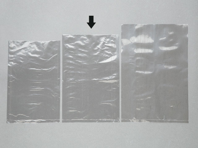 冷凍用保存に優れたLDPE(低密度ポリエチレン)袋。再生原料を使用していないため、強度に優れ衛生的です。厚さ：0.03mm重量：3材質：LDPE商品コード00630150メーカー名大阪ポリエチレン販売関連商品(ケース)無地規格PE袋No.10 1000点・注意事項：モニターの発色によって色が異なって見える場合がございます。・領収書については、楽天お客様マイページから、商品出荷後にお客様自身で印刷して頂きますようお願い申し上げます。・本店では一つの注文に対して、複数の送り先を指定することができません。お手数おかけしますが、注文を分けていただきます様お願い致します。・支払い方法で前払いを指定されて、支払いまで日数が空く場合、商品が廃番もしくは欠品になる恐れがございます。ご了承ください。・注文が重なった場合、発送予定日が遅れる可能性がございます。ご了承ください。・お急ぎの場合はなるべく支払い方法で前払い以外を選択いただきます様お願い致します。支払い時期によっては希望納期に間に合わない場合がございます。