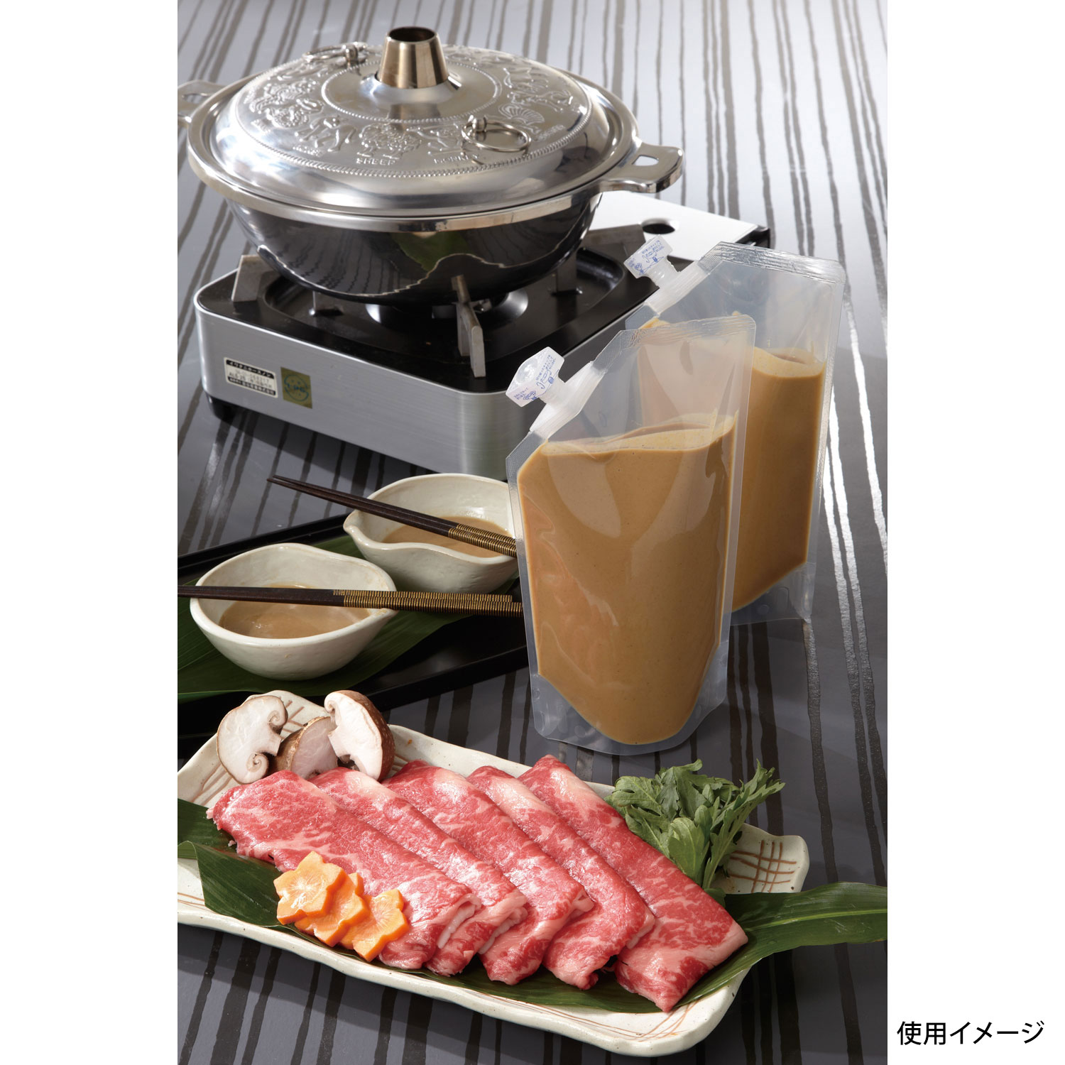 1ピースキャップ付・透明スタンド袋。ボイル殺菌対応：非対応。冷凍対応：-40℃。スパウト口径：11φ。サイズ：160×260(40.5)mm材質：PET12μm/ドライ/ONY15μm/ドライ/LLDPE180μm重量：23.71g容量：800ml商品コード00431045メーカー名カウパックサイズ160×260(40.5)mm材質PET12μm/ドライ/ONY15μm/ドライ/LLDPE180μm重量23.71g容量800ml関連商品(ケース)規格袋 カウパック DPN-0800 600点・注意事項：モニターの発色によって色が異なって見える場合がございます。・領収書については、楽天お客様マイページから、商品出荷後にお客様自身で印刷して頂きますようお願い申し上げます。・本店では一つの注文に対して、複数の送り先を指定することができません。お手数おかけしますが、注文を分けていただきます様お願い致します。・支払い方法で前払いを指定されて、支払いまで日数が空く場合、商品が廃番もしくは欠品になる恐れがございます。ご了承ください。・注文が重なった場合、発送予定日が遅れる可能性がございます。ご了承ください。・お急ぎの場合はなるべく支払い方法で前払い以外を選択いただきます様お願い致します。支払い時期によっては希望納期に間に合わない場合がございます。