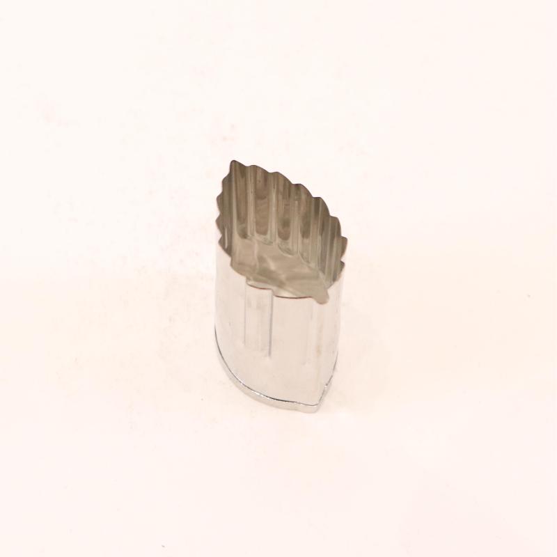 Measuring Cups - 【1個】製菓用型 たかもりの生抜 木の葉 中 ＃1 カンダ 00496390 プロステ