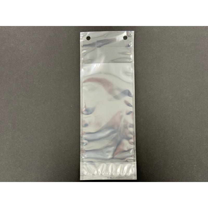 作業性と鮮度感の課題を解決！惣菜向けの袋です。サイズ：210×100mm、厚み：40μ材質：OPP防曇40μ重量：1.98g原産国／製造国：日本商品コード00799656メーカー名コバヤシサイズ210×100mm、厚み：40μ材質OPP防曇40μ重量1.98g関連商品(ケース)スタンドデリ無地(ロング) 3000点・注意事項：モニターの発色によって色が異なって見える場合がございます。・領収書については、楽天お客様マイページから、商品出荷後にお客様自身で印刷して頂きますようお願い申し上げます。・本店では一つの注文に対して、複数の送り先を指定することができません。お手数おかけしますが、注文を分けていただきます様お願い致します。・支払い方法で前払いを指定されて、支払いまで日数が空く場合、商品が廃番もしくは欠品になる恐れがございます。ご了承ください。・注文が重なった場合、発送予定日が遅れる可能性がございます。ご了承ください。・お急ぎの場合はなるべく支払い方法で前払い以外を選択いただきます様お願い致します。支払い時期によっては希望納期に間に合わない場合がございます。