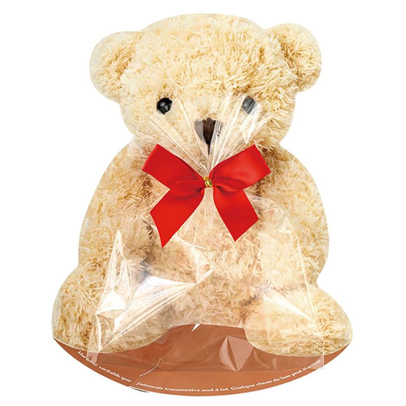 クマのぬいぐるみがギフトを抱っこしているような仕様の可愛いギフト台紙です。OPP袋とリボンワイヤータイがセットになっているので資材の無駄がなく、クマのアゴ下にある穴にワイヤータイを通してとめるだけで簡単にギフトラッピングが完成します。台紙には底面がついているので自立可能、店頭でも目を引くアイキャッチに。母の日やお子様へのプレゼントにオススメのギフト台紙です。OPP袋・ワイヤータイ付。サイズ：W180×D96×H198mm、[厚み]310g/平方メートル材質：紙重量：468g商品コード00829411メーカー名ヘッズサイズW180×D96×H198mm、[厚み]310g/平方メートル材質紙重量468.00g・注意事項：モニターの発色によって色が異なって見える場合がございます。・領収書については、楽天お客様マイページから、商品出荷後にお客様自身で印刷して頂きますようお願い申し上げます。・本店では一つの注文に対して、複数の送り先を指定することができません。お手数おかけしますが、注文を分けていただきます様お願い致します。・支払い方法で前払いを指定されて、支払いまで日数が空く場合、商品が廃番もしくは欠品になる恐れがございます。ご了承ください。・注文が重なった場合、発送予定日が遅れる可能性がございます。ご了承ください。・お急ぎの場合はなるべく支払い方法で前払い以外を選択いただきます様お願い致します。支払い時期によっては希望納期に間に合わない場合がございます。