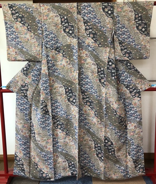 【中古品】グレー地更紗柄小紋