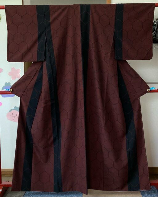 【中古品】エンジ亀甲柄塩沢紬