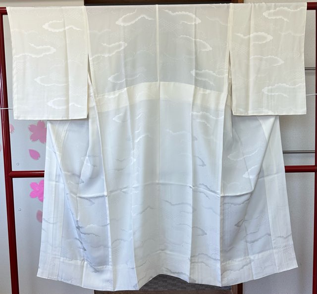 白地雲柄袖無双長襦袢