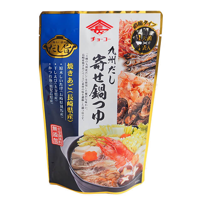 長崎県産焼きあご、対馬産原木しいたけ、鹿児島県産かつお節、大分県産干しえび、4つの九州産だし原料を使用した鍋の定番「寄せ鍋のつゆ」です。 オーソドックスながらも、贅沢で奥深い味わいをお楽しみいただけます。 濃縮タイプ。 1人鍋にも使い易い小分けタイプです。 ■名称：鍋用スープ(濃縮タイプ) ■原材料名：しょうゆ(小麦・大豆を含む)(国内製造)、みりん、砂糖、焼き飛魚(あご)、かつお節、魚介エキス、食塩、干しえび、乾しいたけ/アルコール ※しゅうゆの大豆は遺伝子組換えの混入を防ぐ為、分別。 ■内容量：30ml×4袋 ■賞味期限：商品パッケージに記載 ■保存方法：直射日光を避けて常温保存。 ■販売者：チョーコー醤油株式会社(長崎市西坂町2-7) ■製造所：長工醤油味噌協同組合 大村工場(長崎県大村市溝陸町815) ■栄養成分表示（小袋1袋(30ml)当り） 熱量：33kcal　たんぱく質：1.8g　脂質：0g　炭水化物：6.4g　食塩相当量：4.2g ■配送形態:常温 ※常温便・冷蔵便・冷凍便、複数ご注文の場合、品質上問題のないものは、冷蔵便、冷凍便の商品を優先に同一梱包にさせて頂きます。 ■使用上の注意 ※小袋開封時に中身が飛び出ることがあります。 ※外袋の上に重いものを置かないでください。(液が漏れることがあります。) ※全ての小袋を使い切るまで外袋は捨てないでください。 ※小袋開封後は1度で使い切ってください。 ※だし原料が浮遊することがありますが、品質に問題はありません。 ■その他の情報 ※季節商品のため、在庫がなくなり次第、販売終了します。 ※商品パッケージや仕様は予告なく変更になる場合がございます。食品表示情報につきましては、お手元に届きました商品の食品表示を必ずご確認いただきますようお願いします。 ■鍋の調理例 【材料例(2人前例)】 ・本品(小袋)：2袋 ・鶏もも肉：120g ・白身魚：2切れ ・白菜：1/8株(300g) ・椎茸：2個 ・長ネギ：1/2本 ・人参：1/4本 ・豆腐：1/4丁 ・その他お好みの具材(えび、ホタテなど) ・〆(シメ)：うどん 【作り方】 (1)本品2袋と水400mlを鍋に入れ、煮立たせます。 (2)具材を入れて煮込み、火が通ったら出来上がりです。 ※シメはうどんや雑炊で美味しい！■関連商品 チョーコー 香り立つ ゆず鍋つゆ 1人前×4袋 チョーコー ちゃんぽん鍋つゆ 1人前×4袋