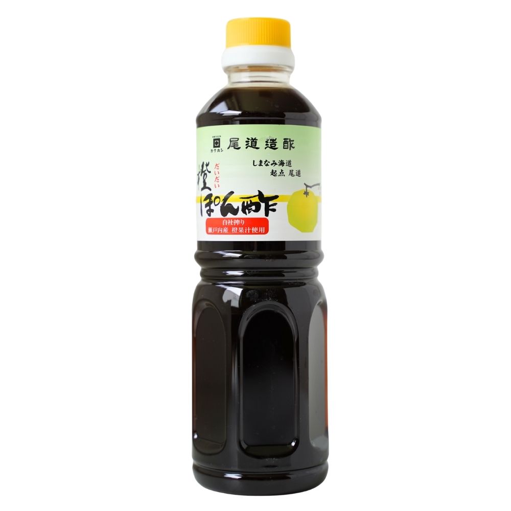 尾道特産の橙の実を新鮮なうちに尾道造酢で搾っています。フレッシュな果汁と440余年の歴史の技が融合したぽん酢の王道。 ■名称:味付けぽんず ■原材料名:醤油(国内製造)、冬橙果汁、醸造酢、発酵調味料、ゆず果汁、かつおエキス、昆布だし/調味料(アミノ酸)、(一部に小麦・大豆を含む) ■内容量:500ml ■賞味期限:商品パッケージに記載 ■保存方法:直射日光を避け、常温で保存して下さい。 ■製造者:尾道造酢株式会社(広島県尾道市久保一丁目5番2号) ■栄養成分表示（製品100mlあたり）サンプル品分析に基づく推定値 エネルギー:55kcal　たんぱく質:4.1g　脂質:0g　炭水化物:8.9g　食塩相当量:6.3g ■配送形態:常温 ※常温便・冷蔵便・冷凍便、複数ご注文の場合、品質上問題のないものは、冷蔵便、冷凍便の商品を優先に同一梱包にさせて頂きます。 ■使用上の注意 ※開栓後要冷蔵 ※天然の果汁成分が浮遊・沈殿することがありますので、よく振ってご使用ください。 ■その他の情報 ※在庫切れの場合は、お届けまでにお時間をいただくことがあります。 ※商品パッケージや仕様は予告なく変更になる場合がございます。食品表示情報につきましては、お手元に届きました商品の食品表示を必ずご確認いただきますようお願いします。