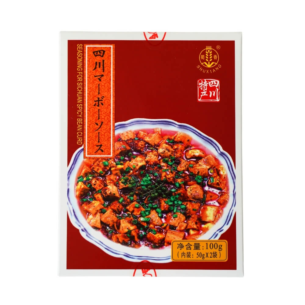 百年以上前から愛され続けている麻婆豆腐は、四川省の代表的な料理の一つです。 唐辛子や花椒の辛みと豆チの旨みが絶妙な本場の味をご家庭でお楽しみください。 ■名称:マーボー豆腐の素(調味料) ■原材料名:植物油脂、豆板醤(唐辛子、食塩、そら豆、小麦粉)、豆チ(大豆、食塩、小麦粉)、醤油、食塩、唐辛子/調味料(アミノ酸)、(一部に小麦・大豆を含む) ■内容量:100g(マーボー豆腐の素50g×2袋) ■賞味期限：商品パッケージに記載 ■保存方法:直射日光・高温多湿をさけて保存してください。 ■輸入者:ユーキトレーディング株式会社(東京都渋谷区東2-26-13) ■栄養成分表示（100g当たり）サンプル品分析による推定値 熱量：275kcal　たんぱく質：7.3g　脂質：21.8g　炭水化物：12.5g　食塩相当量：12.9g ■配送形態:常温 ※常温便・冷蔵便・冷凍便、複数ご注文の場合、品質上問題のないものは、冷蔵便、冷凍便の商品を優先に同一梱包にさせて頂きます。 ■使用上の注意 ※開封後は使い切ってください。 ※本場四川省の辛さをそのままに生かした調味料の為、小さなお子様や辛みが苦手な方は、召し上がらないでください。 ※本品には花椒粉は含まれておりません。 ■その他の情報 ※在庫切れの場合は、お届けまでにお時間をいただくことがあります。 ※商品パッケージや仕様は予告なく変更になる場合がございます。食品表示情報につきましては、お手元に届きました商品の食品表示を必ずご確認いただきますようお願いします。 ■麻婆豆腐の作り方 【材料(2人分)】 豆腐1丁(350g)、本品(1袋)、水100ml、合い挽き肉150g、長ネギのみじん切り適量、水溶き片栗粉適量、花椒粉少々、植物油少々 【作り方】 (1)鍋に油を熱し、合い挽き肉とネギを炒める。 (2)肉の色が変わったら2cm角に切った豆腐と本品、水を加えて中火で約3分間煮立たせる。 (3)水溶き片栗粉でとろみをつけ、お好みで花椒粉をかけて出来あがり。