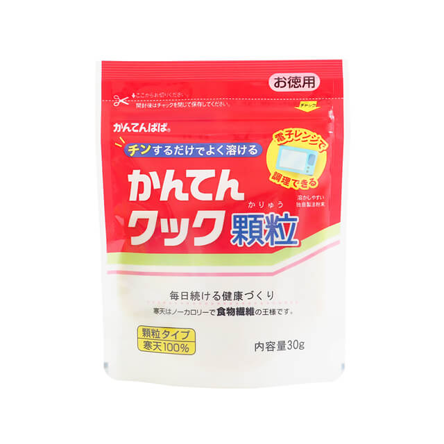 商品特長 毎日続ける健康づくり 寒天は食物繊維を多く含む食材です。さらに、無味無臭でノーカロリーなので、いろいろなお料理にアレンジしやすく、毎日の食生活に食物繊維をプラスするのに最適です。 デザートからお惣菜まで、何にでも使えて便利です。 &nbsp;【電子レンジの溶かし方】 (1)大きめの耐熱容器に水250mlと本品2gを入れ、かき混ぜます。 ※重量の目安は、小さじすりきり1杯で約1gです。 (2)電子レンジで加熱します。 (加熱時間の目安)80〜90℃程度の液温になります。 500W：約3分30秒、600W：約3分、1000W：約2分 (3)電子レンジから取り出し、軽くかき混ぜます。 (4)型に流し入れ固めます。常温で固まりますが、冷蔵庫で冷やしていただくといっそうおいしく召し上がれます。 【熱湯での溶かし方】 (1)ボールに80℃以上の熱湯を250ml用意します。 (2)本品2gを(1)にかき混ぜながら少しずつ加え、約1分間かき混ぜ溶かします。 ※重量の目安は、小さじすりきり1杯で約1gです。 (3)型に流し入れ、冷蔵庫で冷やし固めます。 仕様 ■名称：寒天 ■原材料名：寒天(国内製造) ■内容量：30g ■賞味期限：商品パッケージに記載 ■保存方法：高温多湿を避け、常温で保存してください。 ■製造者：伊那食品工業株式会社(長野県伊那市西春近5074) ■加工所：長野県伊那市東春近木裏原10695-1 栄養成分表示（2g当たり）伊那食品工業(株)調べ 熱量：0kcal　たんぱく質：0g　脂質：0g　炭水化物：1.5g　(糖質：0g　食物繊維：1.5g)　食塩相当量：0.003〜0.03g　 配送形態 常温 【異なる温度帯の商品をご注文頂いた場合】 ※常温便・冷蔵便・冷凍便、複数ご注文の場合、品質上問題のないものは、冷蔵便、冷凍便の商品を優先に同一梱包にさせて頂きます。 在庫区分 在庫商品 ※在庫切れの場合は、お届けまでにお時間をいただくことがあります。 使用上の注意 ※調理中のやけどにご注意ください。 ※ふきこぼれる恐れがありますので、容量に余裕のある耐熱容器をご使用ください。 ※電子レンジでの加熱時間は、使用する耐熱容器や電子レンジの機種によって異なります。 その他の情報 ※商品パッケージや仕様は予告なく変更になる場合がございます。食品表示情報につきましては、お手元に届きました商品の食品表示を必ずご確認いただきますようお願いします。 関連商品 《伊那食品》かんてんクック【4g×4】 《伊那食品》かんてんクック【4g×20】