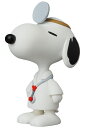 UDF PEANUTS SERIES 15 DOCTOR SNOOPY(3)
