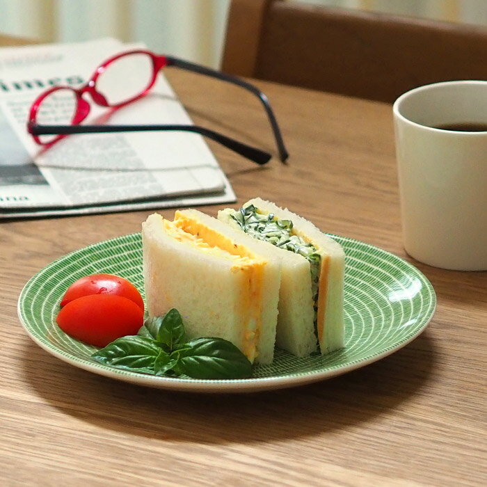 【お買い物マラソン　クーポン対象】アラビア　24h　アベック　プレート　20cm　グラスグリーン　/　ARABIA　24h　Avec　※ 北欧食器 洋食器 磁器 ギフト プレゼント レンジ可 オーブン可 食洗機可 おしゃれ 丸皿のサムネイル