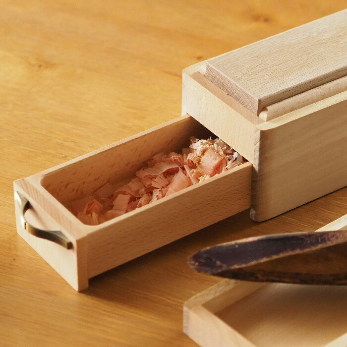 台屋　鰹節削り器　キリノ　ブナ　/　かつお節削り器 箱型 鰹箱 卓上 コンパクト ウォールナット 国産 木製 天然木 台所道具 調理器具 ギフト プレゼント 贈答品 prokitchen-10021407 プロキッチン サンプル画像2