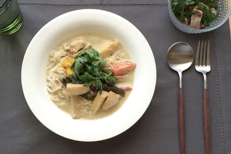 イッタラ　サルヤトン　ディーププレート　22cm　レッティ　ホワイト　/　iittala　Sa...