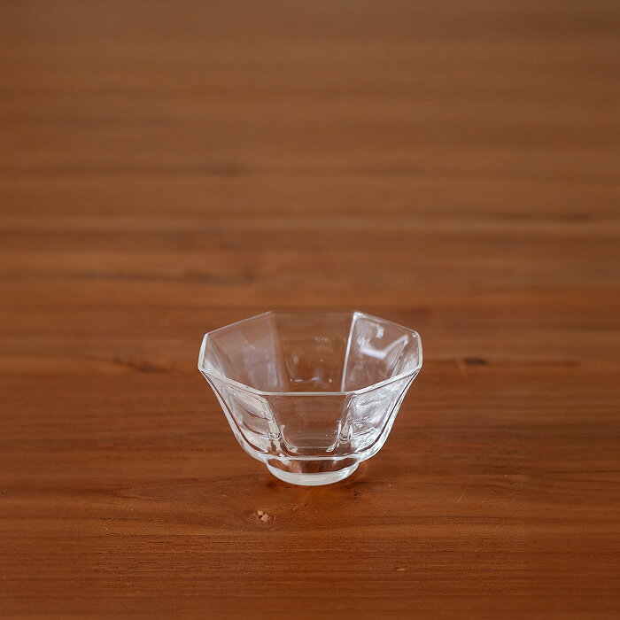 【ひなまつりP5倍】八角盃 / ガラス盃 八角 酒器 食器 祝い酒 お正月 ハレの日 新年 ハンドメイド 日本製