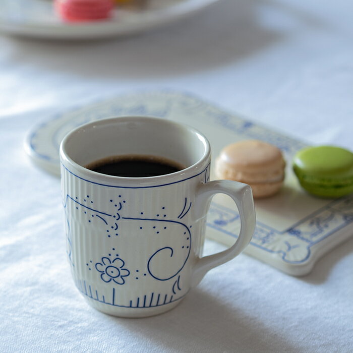 ロイヤルボッホ コペンハーゲン マグ ラージ / ROYAL BOCH Copenhague　/　 食器 青 陶磁器 唐草 おしゃれ コーヒーカップ ティーカップ 電子レンジ ギフト