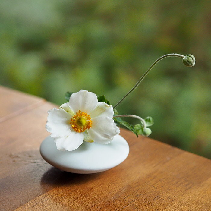 しつらい　花活　扁　/　 花瓶 一輪挿し 卓上花 磁器 ギフト 贈り物 プレゼント フラワーベース 花