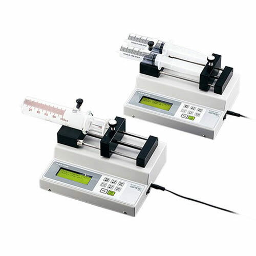 ●50、000mP・s CMC溶液のような高粘度の液体でも送液が可能です。●主要メーカーのシリンジデータが予め入力されており、容易に選定できます。●注入量・注入時間・時間あたりの注入量等、複数の条件設定が可能です。●設定条件と注入積算量が表示されます。●シリンジ掛数：1本●適合シリンジ(mL)：10〜100●流量設定範囲 ：0.1〜300mL／h(最大ストローク110mm)●スピードレンジ ：0.002〜17.5mm／min●リニアフォース：9.8kg●注入動作一時停止機能付き(設定値変更可能)●安全装置：プッシュブロック停止機構・停電表示●電源：AC100V 50／60Hz(ACアダプタ付属)●電源コード長：1.5m●本体サイズ：234*192*140mm●重量：約3.0kg●※シリンジは付属していません。●事業者向け商品です。リニューアルに伴い、パッケージ・内容等予告なく変更する場合がございます。予めご了承ください。広告文責：楽天グループ株式会社050-5212-8316