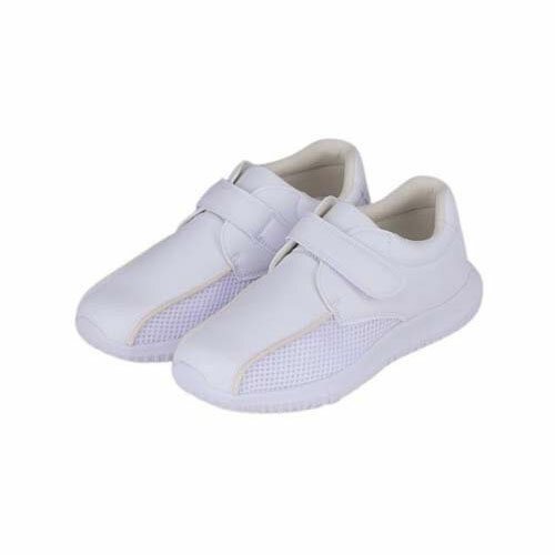 バリュ！フロートV105 ホワイト 26.0cm