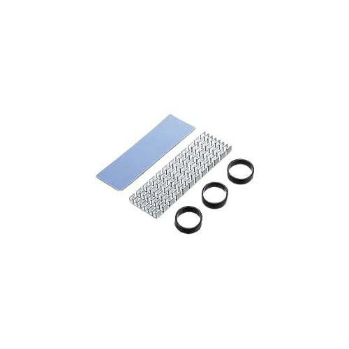 ●M.2 SSDの熱対策に適したアルミ製ヒートシンク 熱伝導シリコンパッド付●発熱の大きなM.2 SSD用ヒートシンク●スリット形状に切込みを入れた放熱性に優れた形状です●ヒートシンクとM.2 SSDの間に付属の熱伝導シリコンパッドを挟む事で更に放熱高価が高まります。●M.2 SSD以外にも発熱の大きなスティック型 PCの放熱など長方形の様々な製品に使用できます●※熱伝導シリコンパッドに接着力はありませんので付属のシリコンリングで固定してください●材質：アルミニウム●熱伝導率：3.7W／mk(付属の熱伝導シリコンパッドの熱伝導率)●サイズ：W70*D22*H6mm●重量：10g●セット内容：ヒートシンク*1、熱伝導シリコンパッド*1、シリコンリング*3●事業者向け商品です。リニューアルに伴い、パッケージ・内容等予告なく変更する場合がございます。予めご了承ください。広告文責：楽天グループ株式会社050-5212-8316