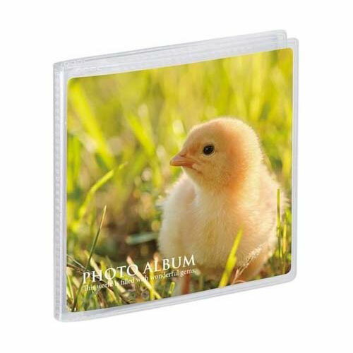 ●写真が映える高透明ポケットを採用。●手軽に作りやすい小容量の薄型コンパクトアルバム。●写真の鮮やかさをそのままに残せます。●透明度の高い表紙ポケット付き。●表紙にお好きな写真をセットして、オリジナルのアルバムが作れます。●小容量で薄型コンパクトタイプ。●手軽に作りやすく、ギフトにも最適です。●薄型なので、手紙のように気軽に郵送できます。(洋形2号の封筒に収容できます)●写真の向きやサイズによって選べる豊富なラインナップ(同シリーズ8種類展開)。●少ないポケット数だからこそ、「作りやすい」、「贈りやすい」、「テーマ別にまとめやすい」気軽さで、大切な思い出が詰まった写真をまとめることが可能です。●本体サイズ：7*108*104mm●重量：30g●材質：表紙／PP(0.25mm厚)、ポケット／OPP(50ミクロン)●事業者向け商品です。リニューアルに伴い、パッケージ・内容等予告なく変更する場合がございます。予めご了承ください。広告文責：楽天グループ株式会社050-5212-8316
