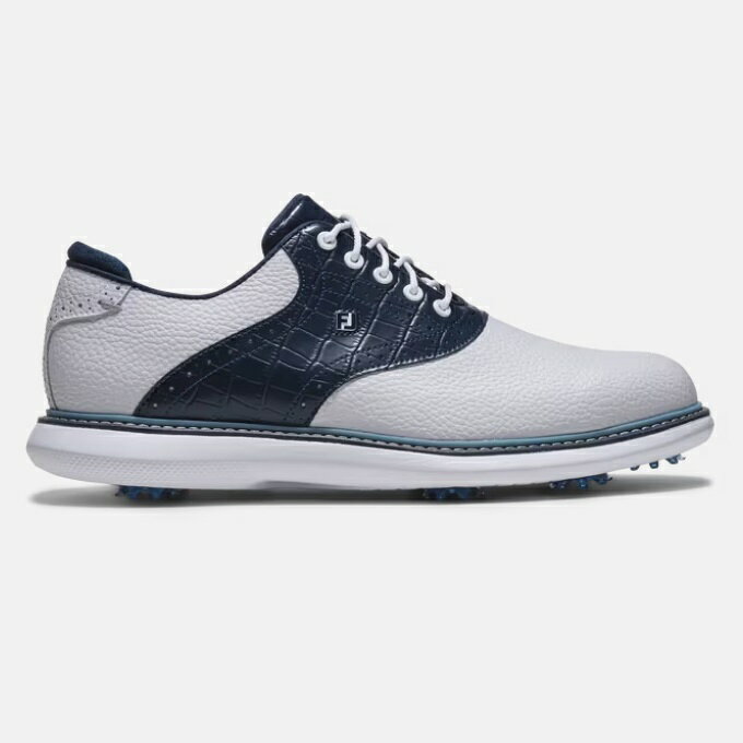FootJoy Traditions Shoes Golf Shoes カラー：White / Peacoat / Marine USサイズ:6.0(24.0cm)6.5(24.5cm)7.0(25.0cm)7.5(25.5cm)8.0(26.0cm) 8.5(26.5cm) 9(27.0cm) 9.5(27.5cm) 10.0(28.0cm) 10.5（28.5cm)11.0（29.0cm)11.5（29.5cm)12.0（30.0cm) 幅:N(Narrow),M(Medium),W(Wide),E(Extra Wide) USモデル ※輸入品のため外箱にダメージがある場合がございます 【メーカー在庫について】 メーカーの在庫は常に変動しています、サイズ、靴幅によってはメーカーの在庫がなくなっている場合がございますので、ご心配な方はご注文前にお問い合わせください ※海外取寄せ商品の納期は納品までに時間がかかります(商品ページ参照)