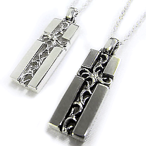 ペア割引シルバー925 すかしクロスのペンダント/楽ギフ_包装