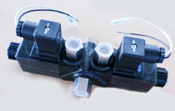 方向切り替えバルブ　Oリングボス　センターバイパス