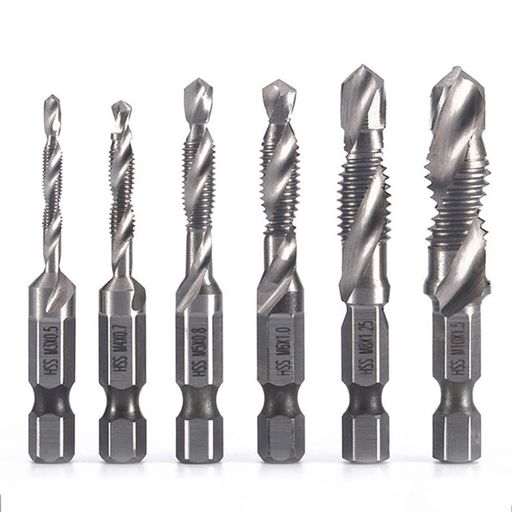 【商品仕様】M3x0.5mmM4x0.7mmM5x0.8mmM6x1.0mmM8x1.25mmM10x1.5mmの6本セットです。いろんな機種がありますから、いつでも自分のニーズに対して、自由に選択できます。【材質】ハイス鋼(HSS)、硬度が高いです。【高耐久かつ高硬度】弊店のステップドリルは高温下での耐軟化性の低さを補って、耐摩耗性、耐熱性に優れており抜群の切れ味、耐久性を持っている。【スパイラルタップドリル】一本で穴あけ、タッピングおよびバリ取り、カウンターシンクの役を兼ね備えた優秀なツール。インパクトドライバーやドリルドライバーなどに差し込むだけでOKで、つけ外しも簡単です。【効率アップ】面取りタップは螺旋設計を採用しますから、タッピング過程では屑が排出しやすいです。手間と時間を大幅に削減することができます。スパイラル機構なので切粉を上方向に排出。【使いやすい】インパクトドライバーやドリルドライバーなどに差し込むだけでOKで、つけ外しも簡単です。誰でも簡単に取り付けることが可能です、分解しやすい。ドリルタップタップダイスセット6本組高
