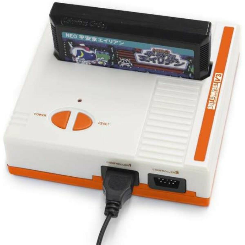 8ビットコンパクトV3 ファミコン互換機 FCコレクションケース付 コロンバスサークル CC-8BCV3-WT 【送料無料】 【最強翌日配送】