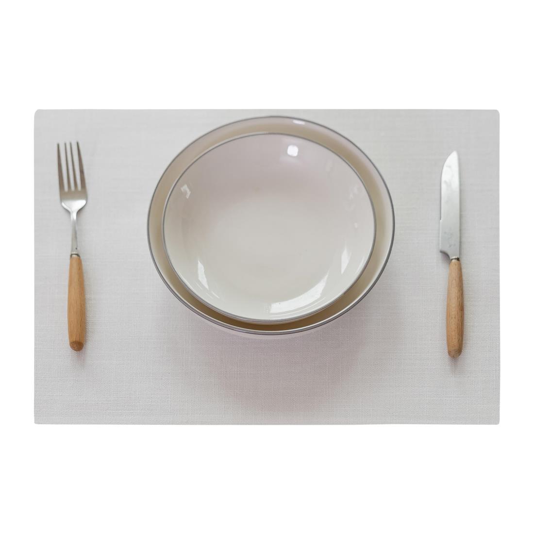 Demetex ランチョンマット 布製 綿麻 マット 二層生地縫製 無地 和風 柔軟性 厚手 断熱 滑り止め お手入れ簡単 丸洗い キッチン 飾り 家庭用 レストラン用 部屋 食堂 ホテル 幼稚園 家庭食事マット シンプル 純白