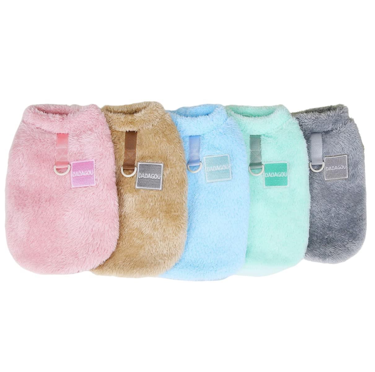 Timoya 犬 服 秋冬 かわいい ペット服 タンクトップ 暖かい 両面フリース ふわふわ Dカン付き 小型犬 猫 洋服 袖なし ドッグウェア 着脱簡単 抜け毛防止 防寒 保温 小中型犬 家着 お出かけ お散歩用 (ブラウン,M)