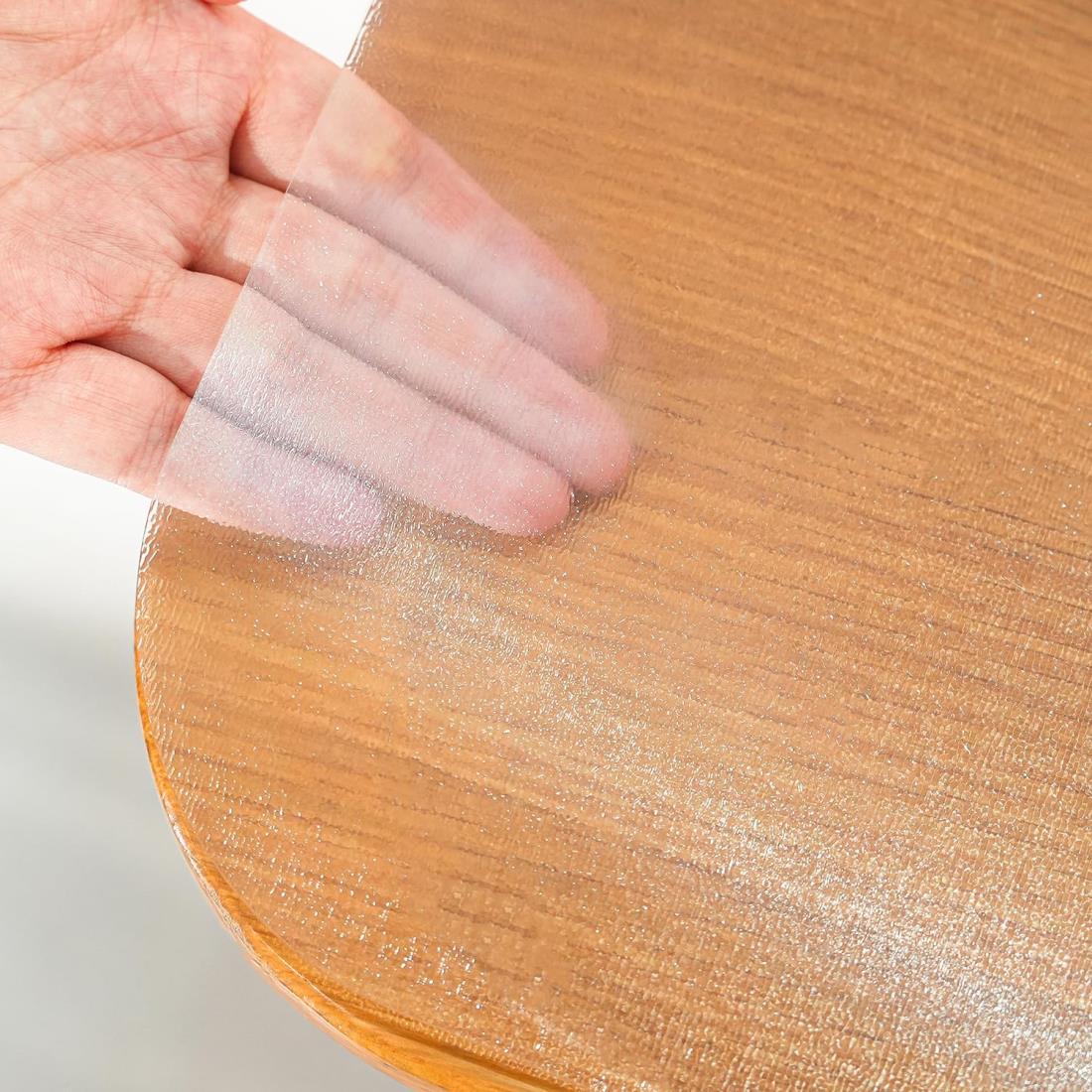 Geluoxi 透明 テーブルクロス PVC テーブルマット 80*135cm 無臭 縮みなし 長方形 PVC製 デスクマット エンボス加工 厚さ2mm 防水 汚れ防止 撥水加工 矩形 テーブルカバー
