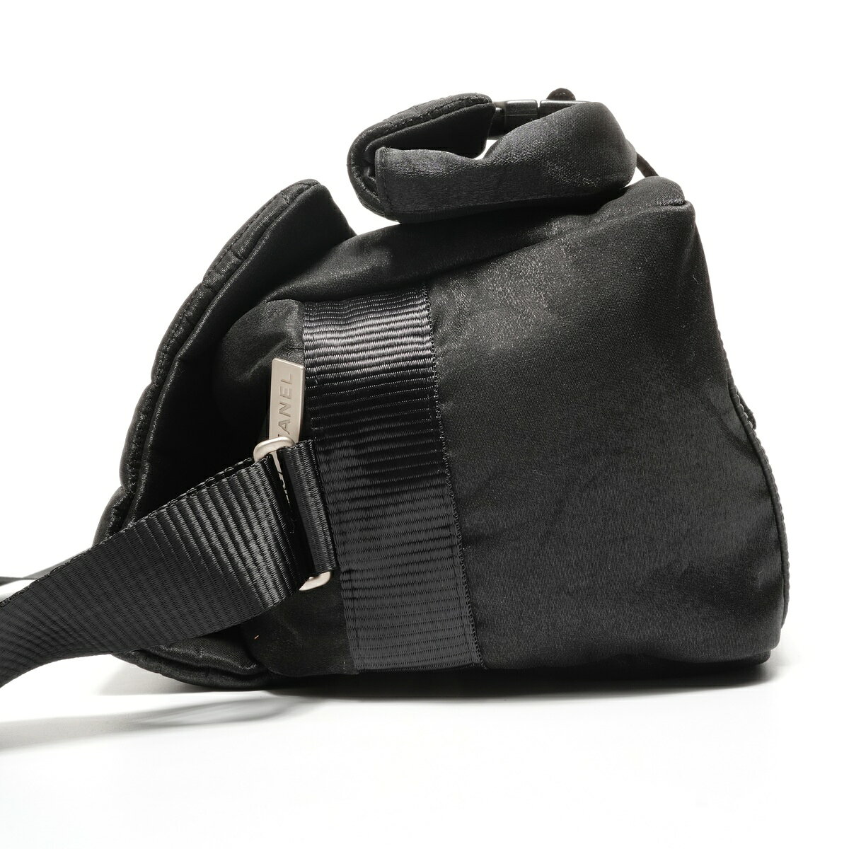 シャネル CHANEL スポーツライン ナイロン チョコバー メッセンジャー ポケット 10番台 2005-2006 ショルダーバッグ ブラック WS26862 【中古】