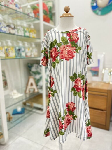 【SALE】poof GIRL 子ども服 ワンピース かわいい 半袖 夏 ストライプ グレー 白 花柄 海外輸入 海外買付 インポート フラワー プレゼント ガール 女の子 【SALE】poof GIRL 子ども服 ワンピース かわいい 半袖 夏 ストライプ グレー 白 花柄 海外輸入 海外買付 インポート フラワー プレゼント ガール 女の子