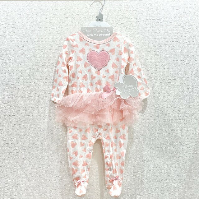 【baby essentials】ロンパース 髪飾り付き ハート柄 シンプル ピンク 女の子 ボディスーツ ベビー 赤ちゃん ガール ベビー服 ベビーウェア インポート ギフト プレゼント 誕生日 出産祝い こ…