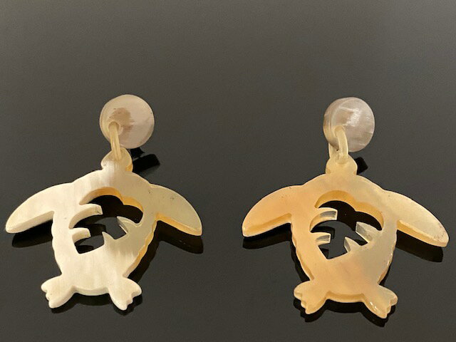 【送料無料】【Pua Hawaiiオリジナル】ホヌ型 バッファローホーン ピアス HP1 アクセサリー レディース シンプル 軽量 水牛 カメ 亀 カメ 天然素...