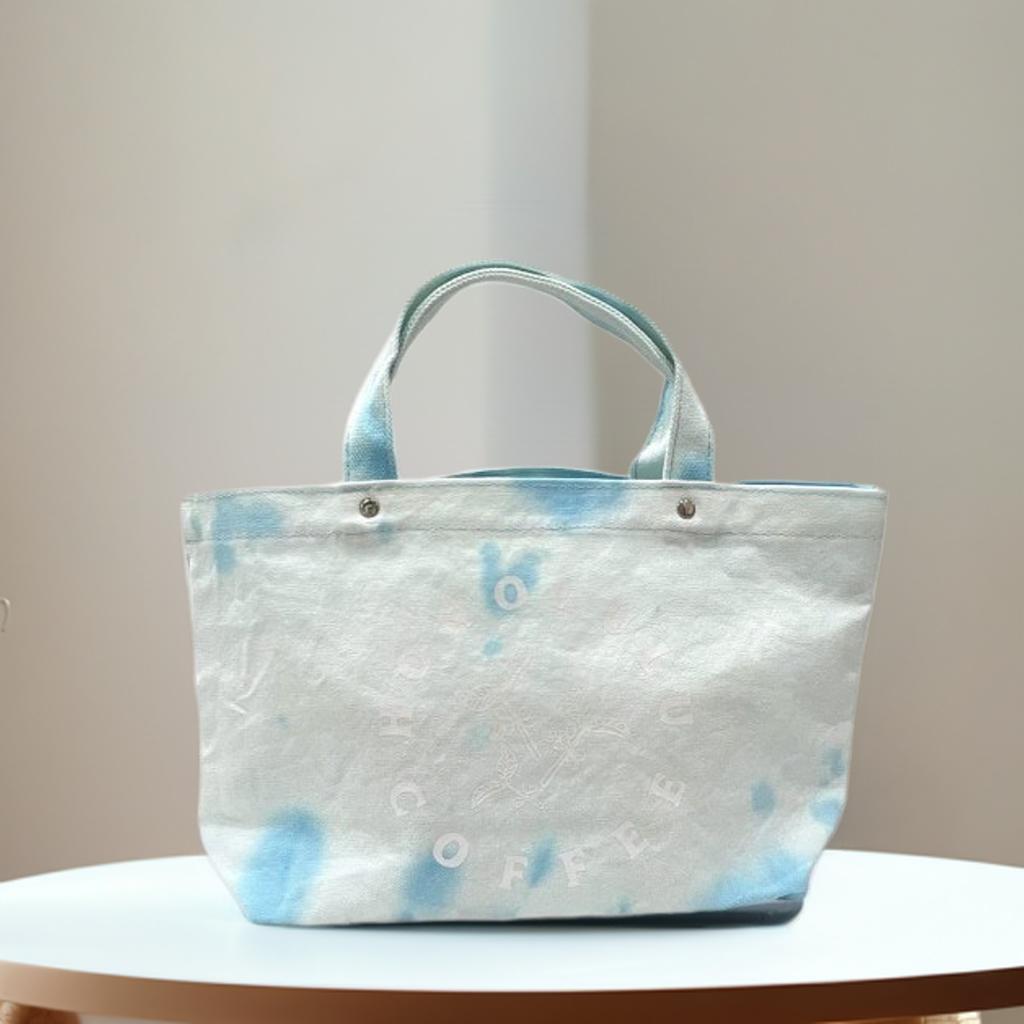 【HONOLULU COFFEE】ホノルルコーヒー キャンバスミニトート トートバッグ 小さめ ミニ ホワイト ブルー タイダイ染め タイダイ ロゴ ハワイ HAWAII ハワイ入荷 海外商品 ランチ トート ギフト プレゼント koのサムネイル